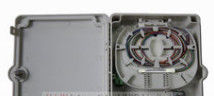 I centri a fibra ottica leggeri della scatola di distribuzione 8 con le ghiandole di cavo 6 - 11mm