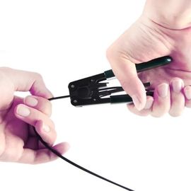 Fibra ottica del cavo di Wire Ftth Drop del messaggero del rivestimento di LSZH o del PVC